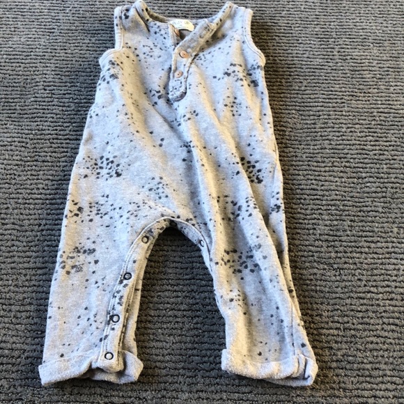 9 month old shirt sleeve romper - Picture 1 of 5